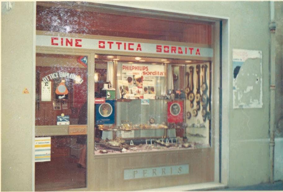 Istituto Ottico Perris 1966